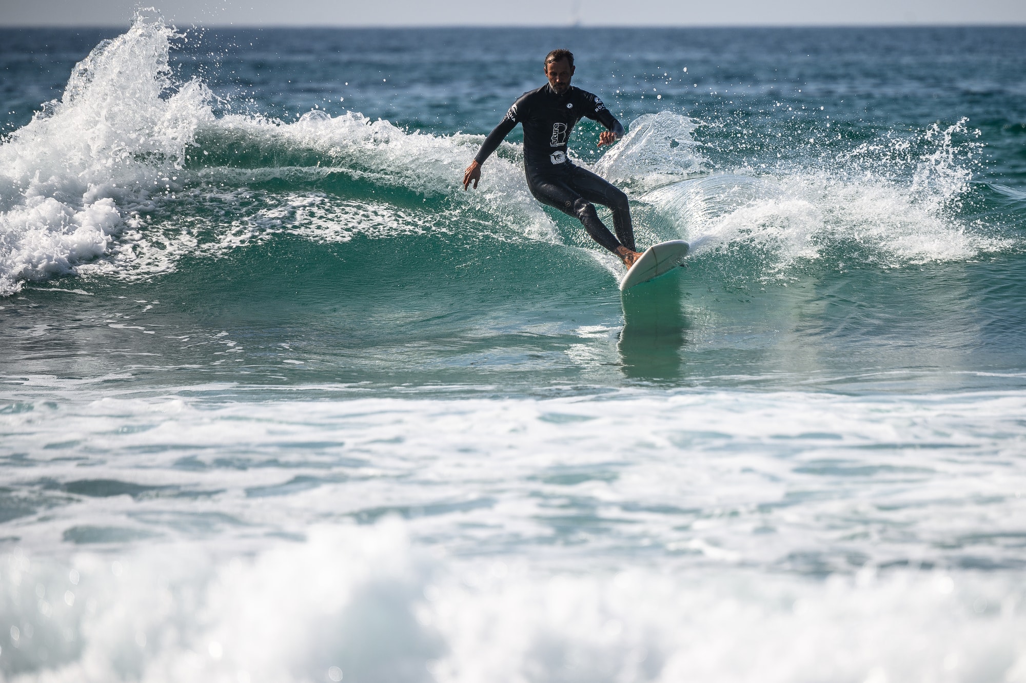 The fascinating physics of surfing!